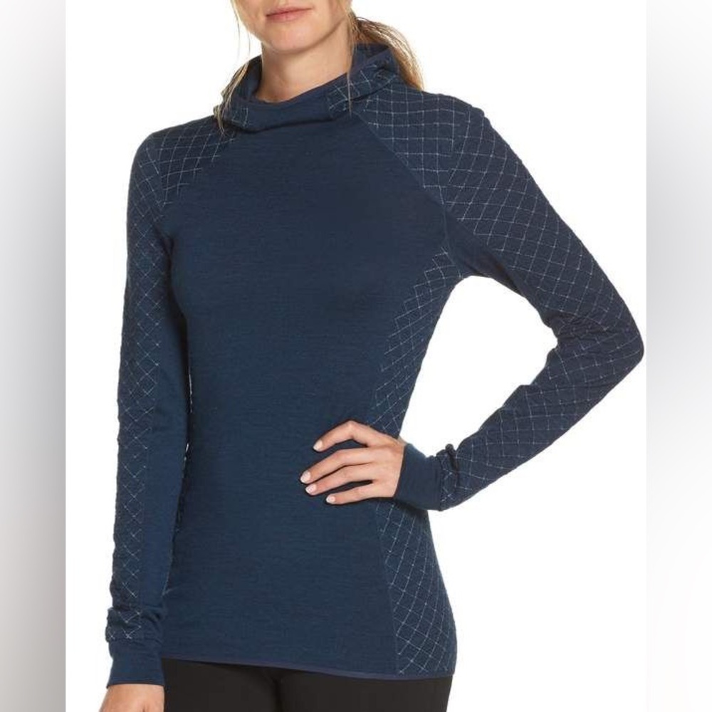 Icebreaker Women's Affinity Thermo Long Sleeve Pullover Top.